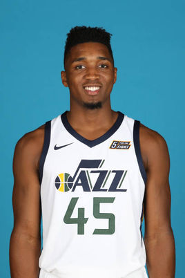 姆贝莫肘击 姆贝莫肘击